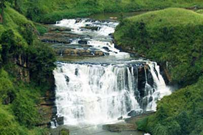St clair waterfall  | walklankatours.com